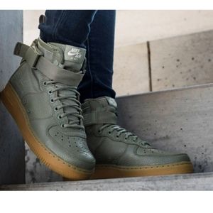 Nike Air Force 1 Mid Sz 8